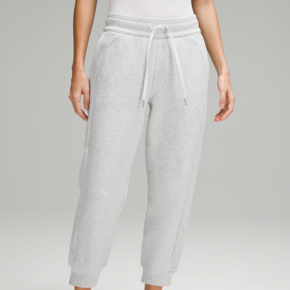 lulu joggers perfect condition